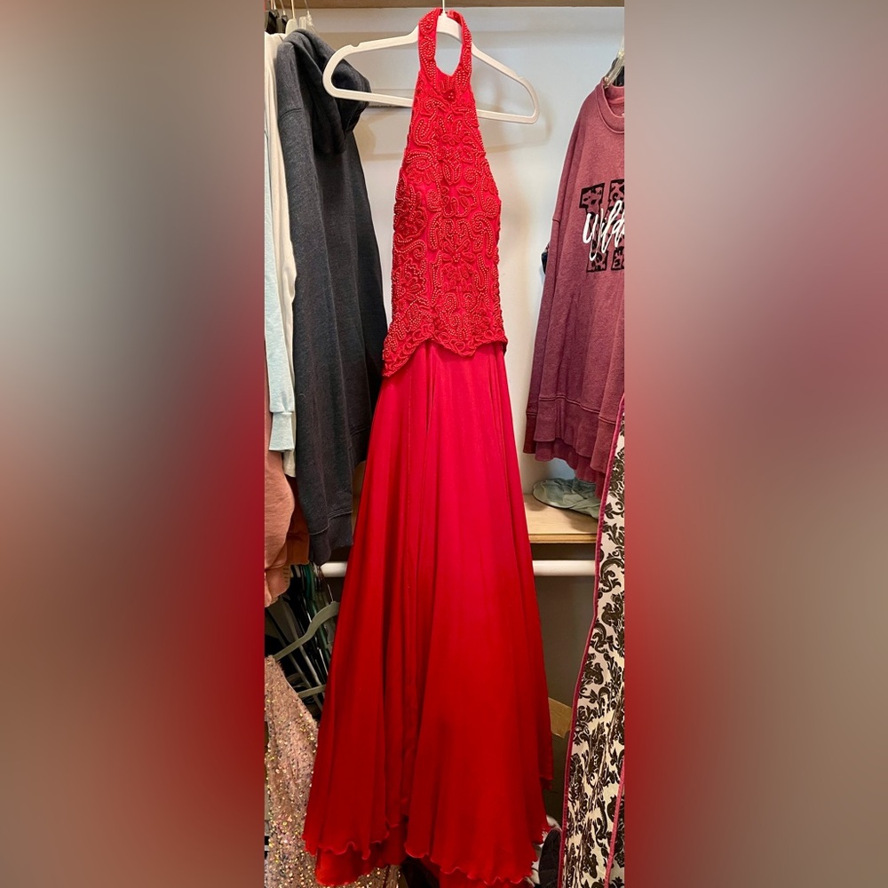 Elegant Red Backless Halter Dress